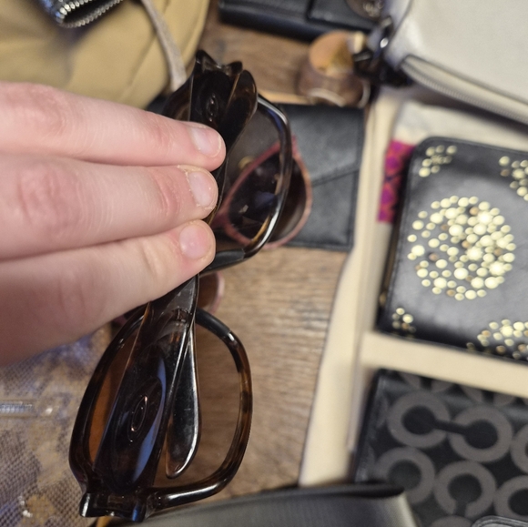 Coach - Picture 15 of 15